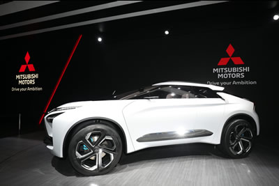 -Mitsubishi e-Evolution Electric SUV Concept 